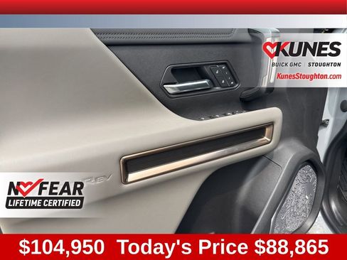 New 2025 GMC Hummer EV 2X w/ LPO, Dark Essentials Package image 20