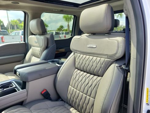 New 2026 Ford F250 Platinum w/ Platinum Plus Package AWD/4WD image 20