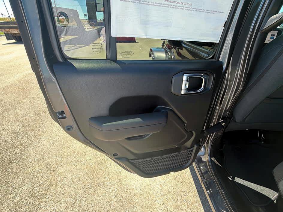 New 2026 Jeep Gladiator Sport AWD/4WD image 16