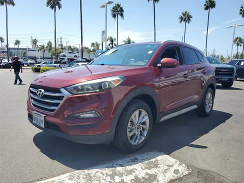 Used 2018 Hyundai Tucson SEL image 2