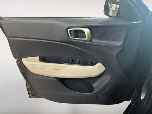 New 2026 Hyundai Venue SEL image 25