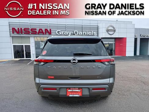 New 2026 Nissan Pathfinder SL FWD image 6