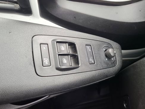 Used 2025 RAM ProMaster 2500 w/ Convenience Group image 6