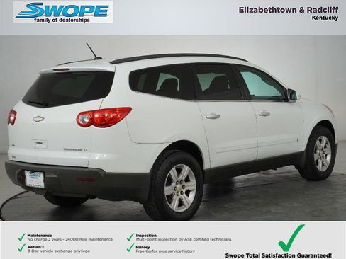 Used 2010 Chevrolet Traverse LT image 3