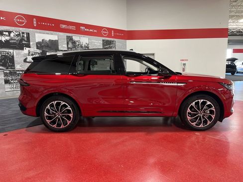 New 2026 Lincoln Nautilus Reserve image 2