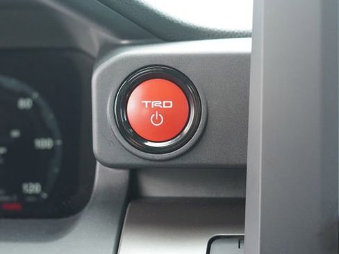 Certified 2025 Toyota Tacoma TRD Off-Road image 27