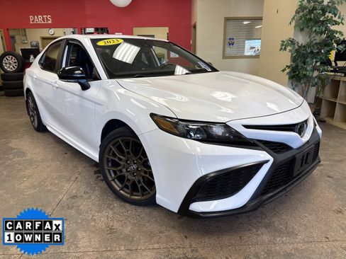 Used 2023 Toyota Camry SE w/ Convenience Package AWD/4WD image 1
