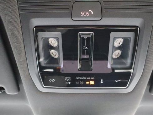 Used 2025 Volkswagen ID. Buzz Pro S Plus image 30