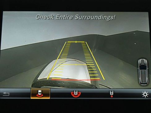 Used 2017 Mercedes-Benz G 550 image 30