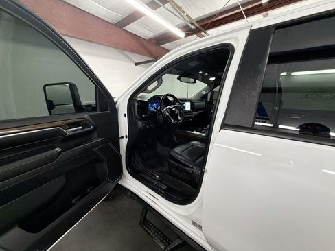 Used 2024 Chevrolet Silverado 2500 LT AWD/4WD image 10