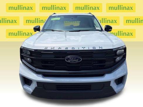 New 2026 Ford Expedition Active RWD image 12