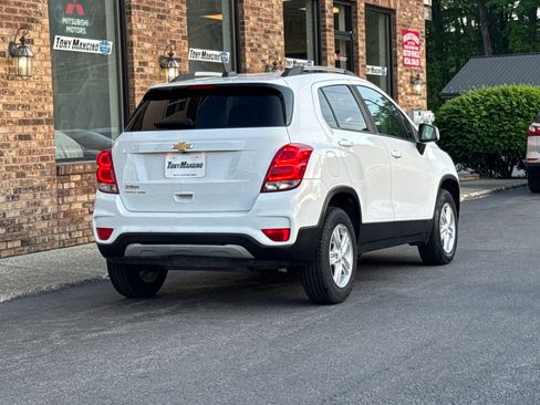 Used 2022 Chevrolet Trax LT w/ LT Convenience Package AWD/4WD image 5