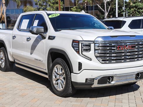 Used 2022 GMC Sierra 1500 Denali AWD/4WD image 3