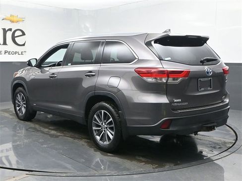 Used 2019 Toyota Highlander XLE image 37