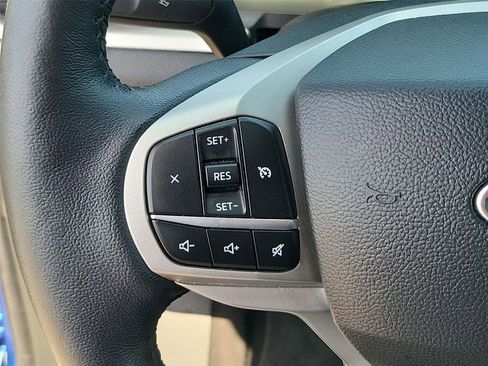 Used 2022 Ford Explorer XLT w/ Equipment Group 202A RWD image 36