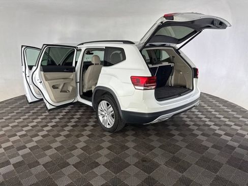 Used 2020 Volkswagen Atlas SE w/ Panoramic Sunroof Package FWD image 17
