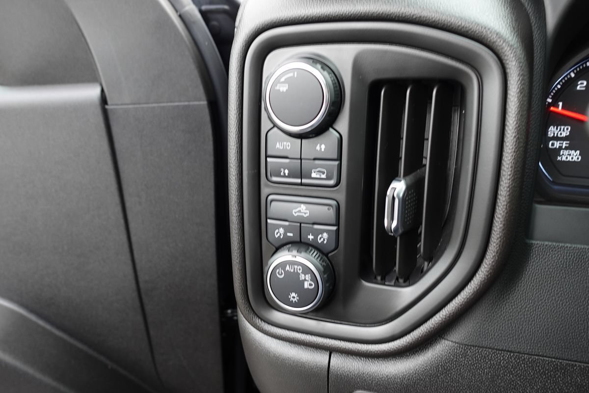 Used 2024 Chevrolet Silverado 1500 Custom AWD/4WD image 50