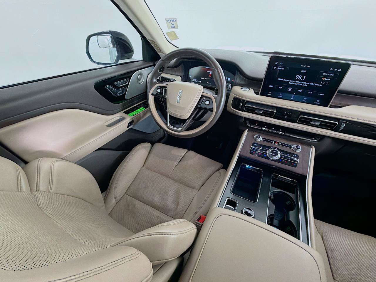Used 2020 Lincoln Aviator Reserve w/ Equipment Group 202A AWD/4WD image 11