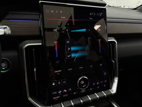 New 2026 GMC Acadia Denali w/ Super Cruise Package image 30