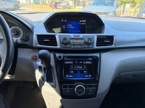 Used 2015 Honda Odyssey EX image 21