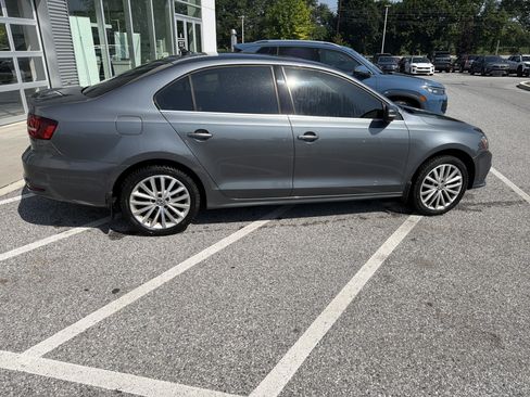 Used 2016 Volkswagen Jetta SEL FWD image 7