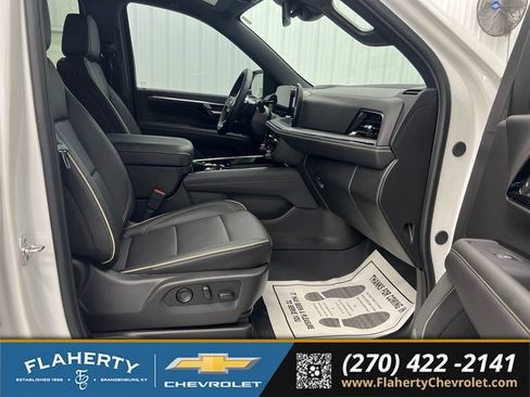 Used 2025 Chevrolet Tahoe Premier RWD image 15