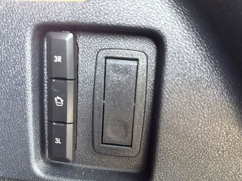 Used 2025 Lincoln Aviator Reserve w/ Equipment Group 201A image 23