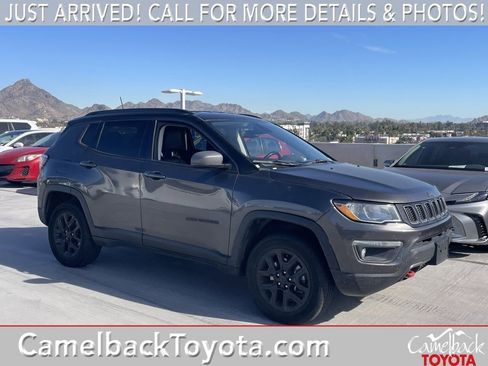 Used 2020 Jeep Compass Trailhawk image 1