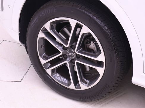 Certified 2025 Audi Q5 Premium AWD/4WD image 22