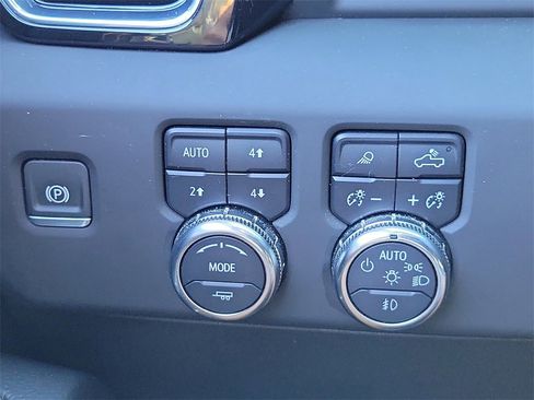 Used 2025 GMC Sierra 2500 Denali w/ Technology Package image 25