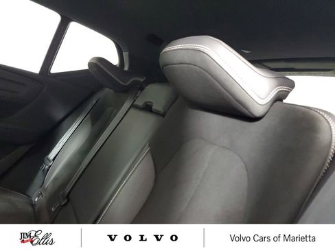 Used 2021 Volvo XC40 T5 R-Design w/ Advanced Package AWD/4WD image 14