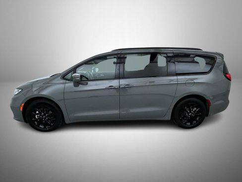 Used 2021 Chrysler Pacifica Touring w/ S Appearance Package image 8