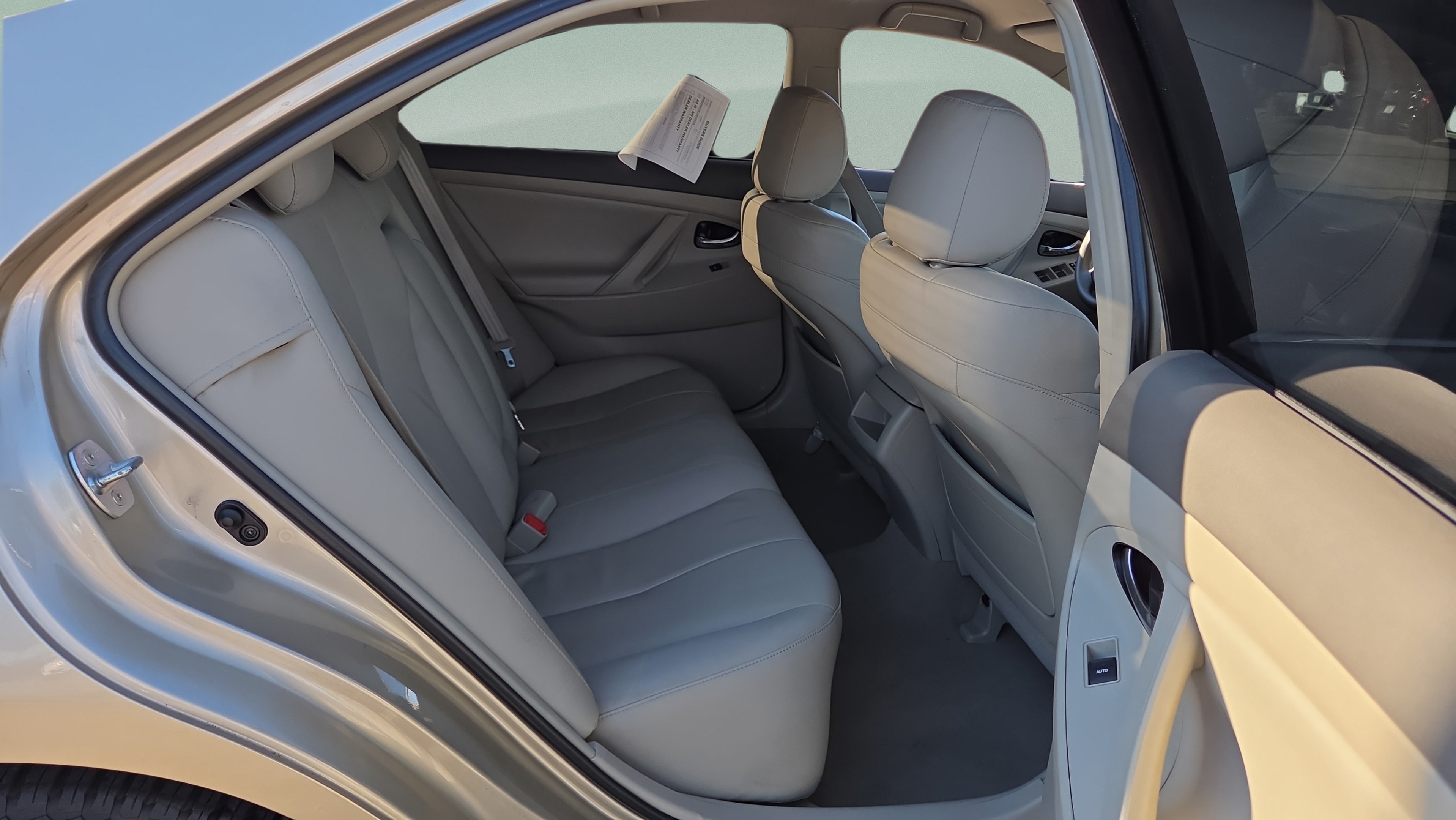 Used 2011 Toyota Camry LE w/ LE Extra-Value Pkg FWD image 15