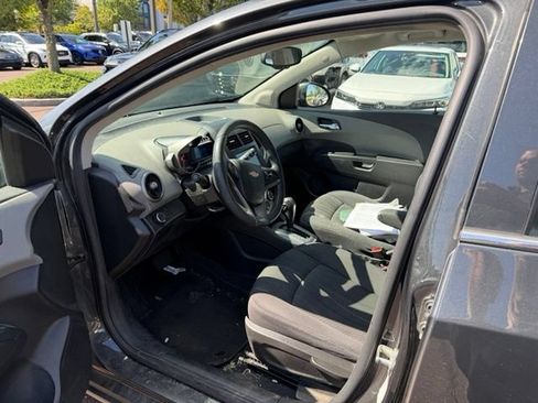 Used 2015 Chevrolet Sonic LT FWD image 9