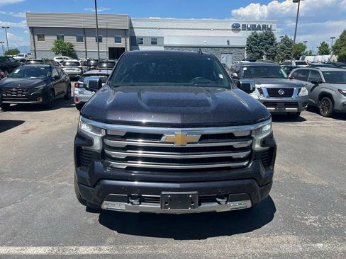 Used 2023 Chevrolet Silverado 1500 High Country w/ High Country Premium Package AWD/4WD image 2