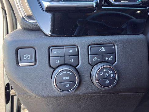 Used 2025 Chevrolet Silverado 1500 RST w/ Convenience Package II AWD/4WD image 16