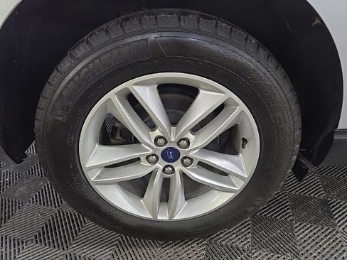Used 2017 Ford Edge SEL AWD/4WD image 17