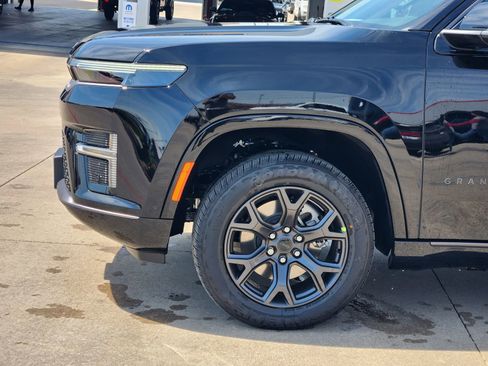 New 2026 Jeep Grand Wagoneer Limited AWD/4WD image 10