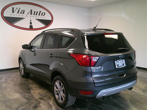 Used 2019 Ford Escape SEL image 11