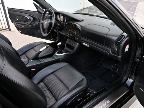 Used 2004 Porsche 911 Carrera 4S image 20