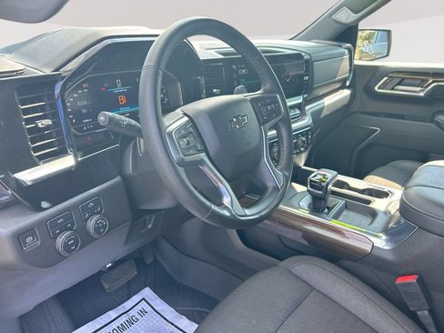 Used 2024 Chevrolet Silverado 1500 RST w/ Dark Appearance Package AWD/4WD image 15