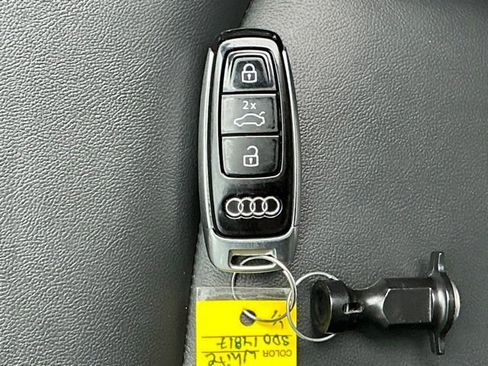 Used 2025 Audi Q7 3.0T Premium Plus AWD/4WD image 37