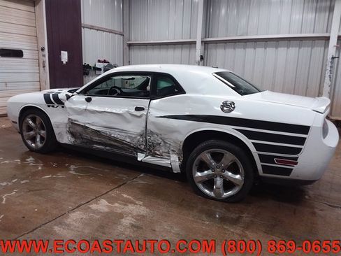 Used 2011 Dodge Challenger R/T image 3