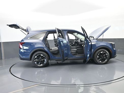 Used 2025 Kia Sorento S w/ Panoramic Sunroof Package image 73