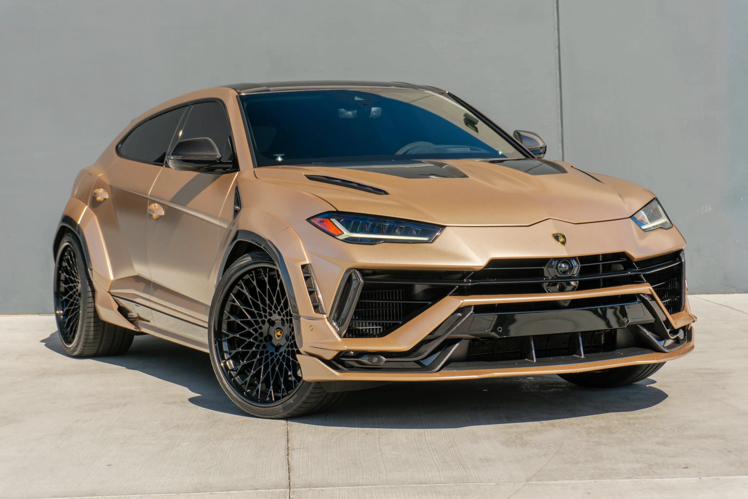 Used 2023 Lamborghini Urus Performante AWD/4WD image 5