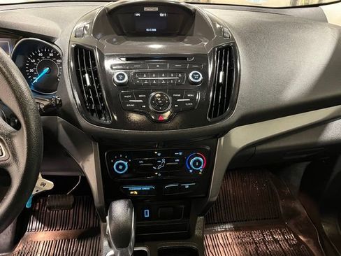 Used 2018 Ford Escape S image 31