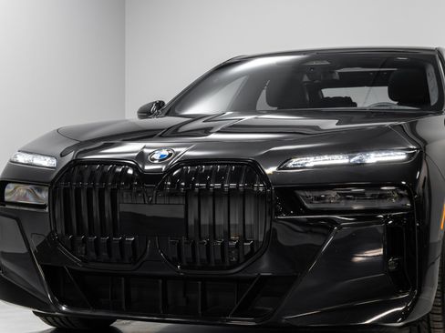 Used 2023 BMW 760i xDrive image 72