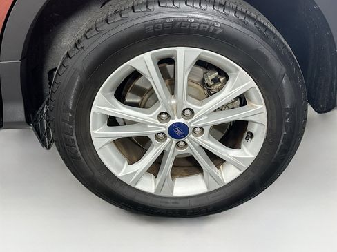 Used 2018 Ford Escape SE FWD image 11