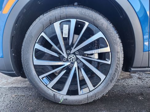 New 2026 Volkswagen ID.4 Pro AWD/4WD image 26