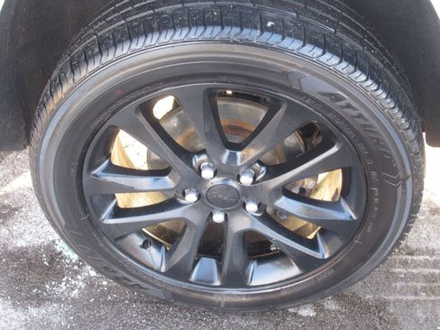 Used 2020 Jeep Grand Cherokee Altitude image 6